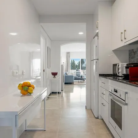 Apartamento Banus Luminoso Con Vistas Al Mar *