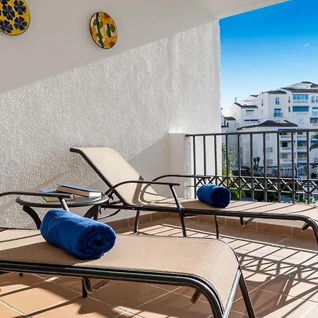 Banus Luminoso Con Vistas Al Mar *