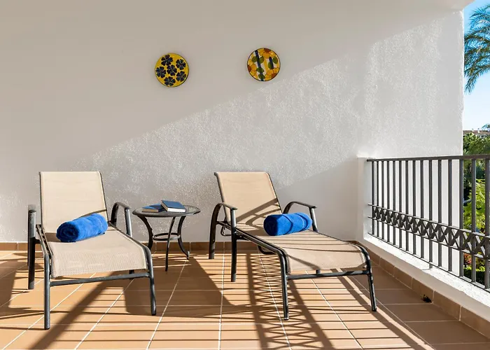 Banus Luminoso Con Vistas Al Mar 马尔韦利亚