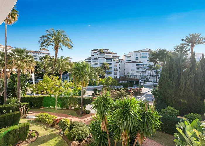 Banus Luminoso Con Vistas Al Mar アパート *